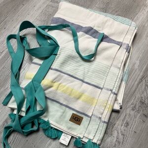UGG Pearson Beach Towel with Shoulder Carry Strap. NWOT